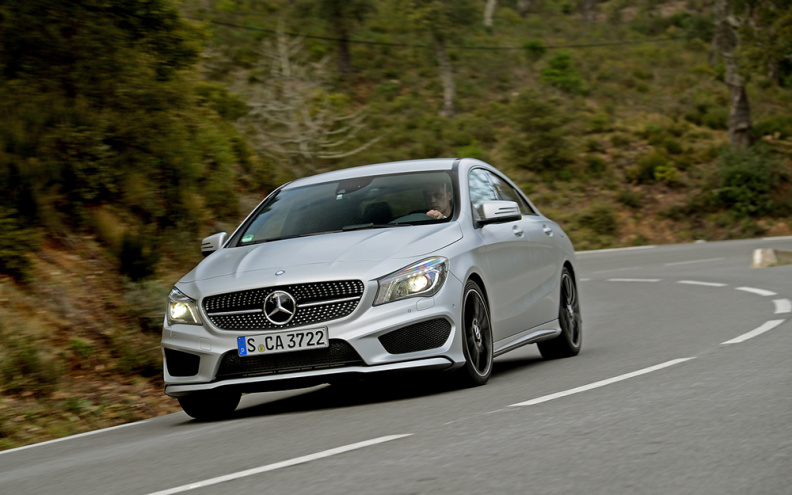 2014-Mercedes-Benz-CLA250-front-end-in-motion.jpg