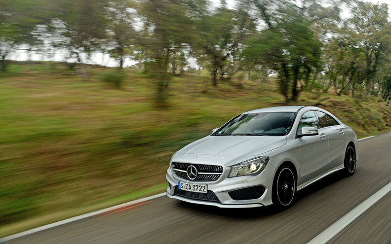 2014-Mercedes-Benz-CLA250-front-three-quarter-in-motion-2.jpg